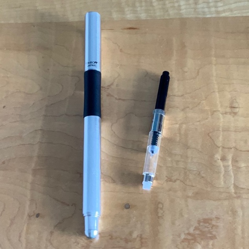 Vintage Tombow Fountain Pen w/Converter - Picture 5 of 7